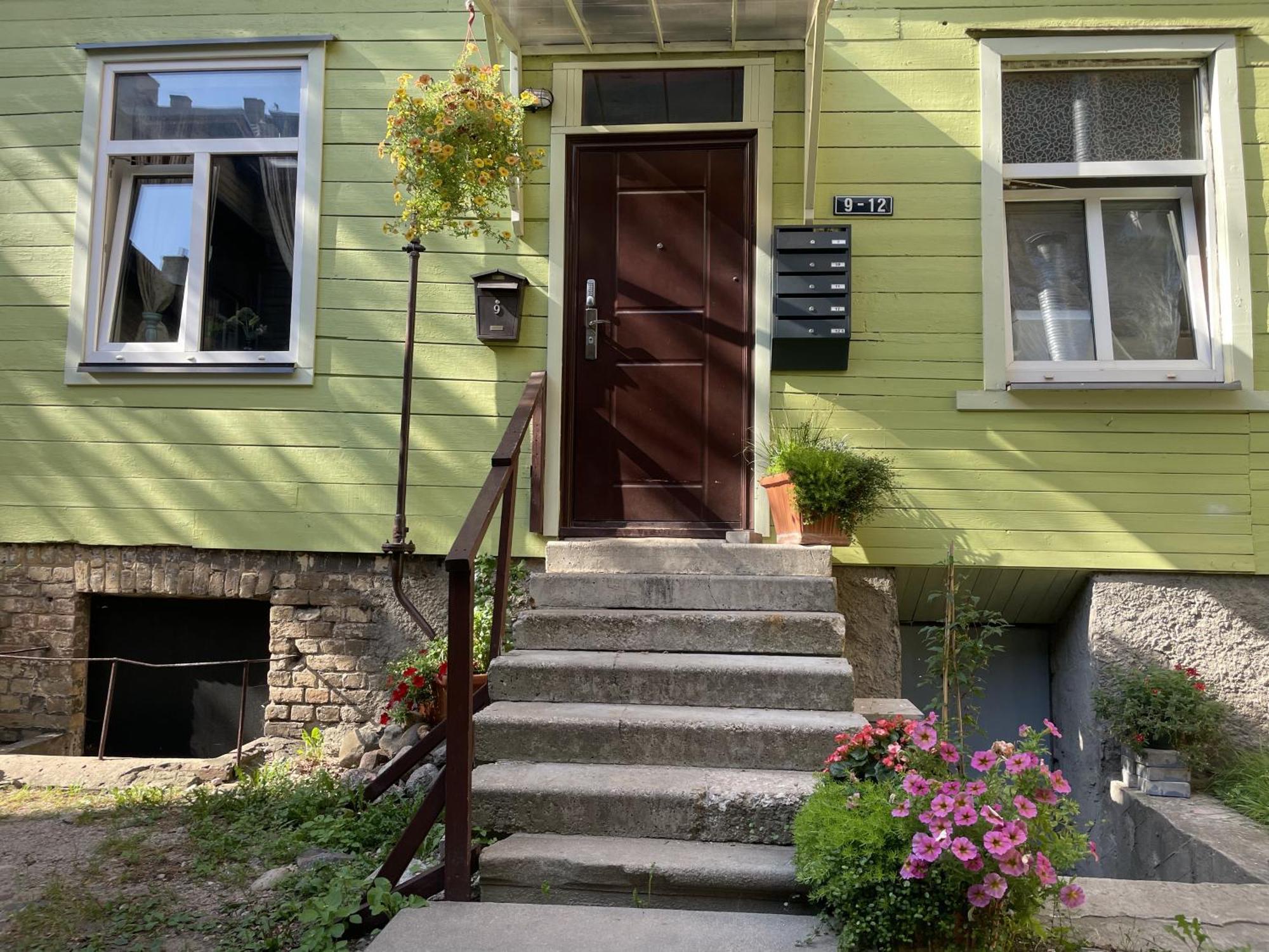 Exquisite 1br Apts In Center W Parking Рига
